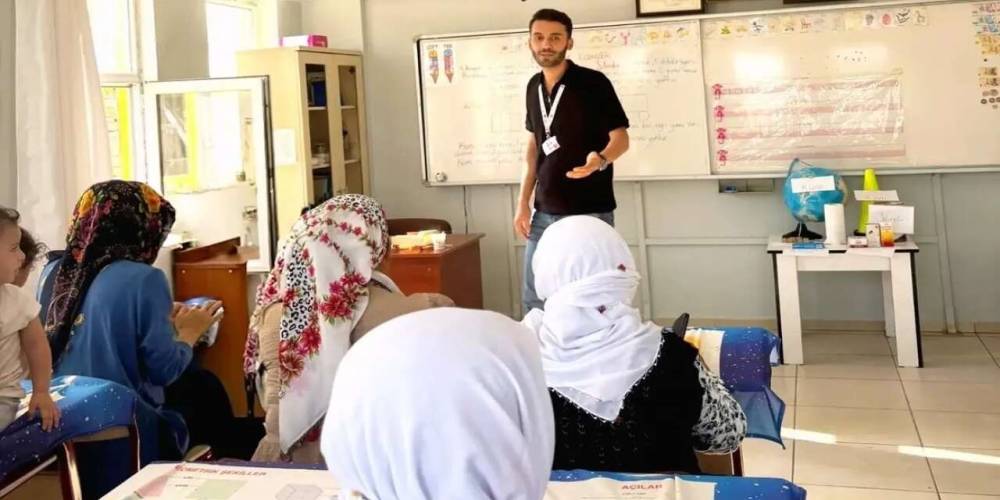 Güçlükonak’ta Vatandaşlara Ağız Ve Diş Sağlığı Eğitimi Verildi
