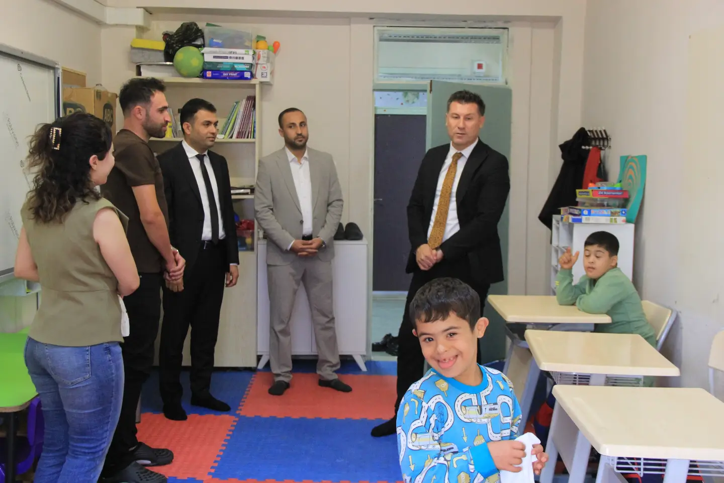 ozel-evlatlarimizin-dunyasina-anlamli-yolculukilce-milli-egitim-mudurumuz-sahan-ike-ve-sube-mud-2.webp