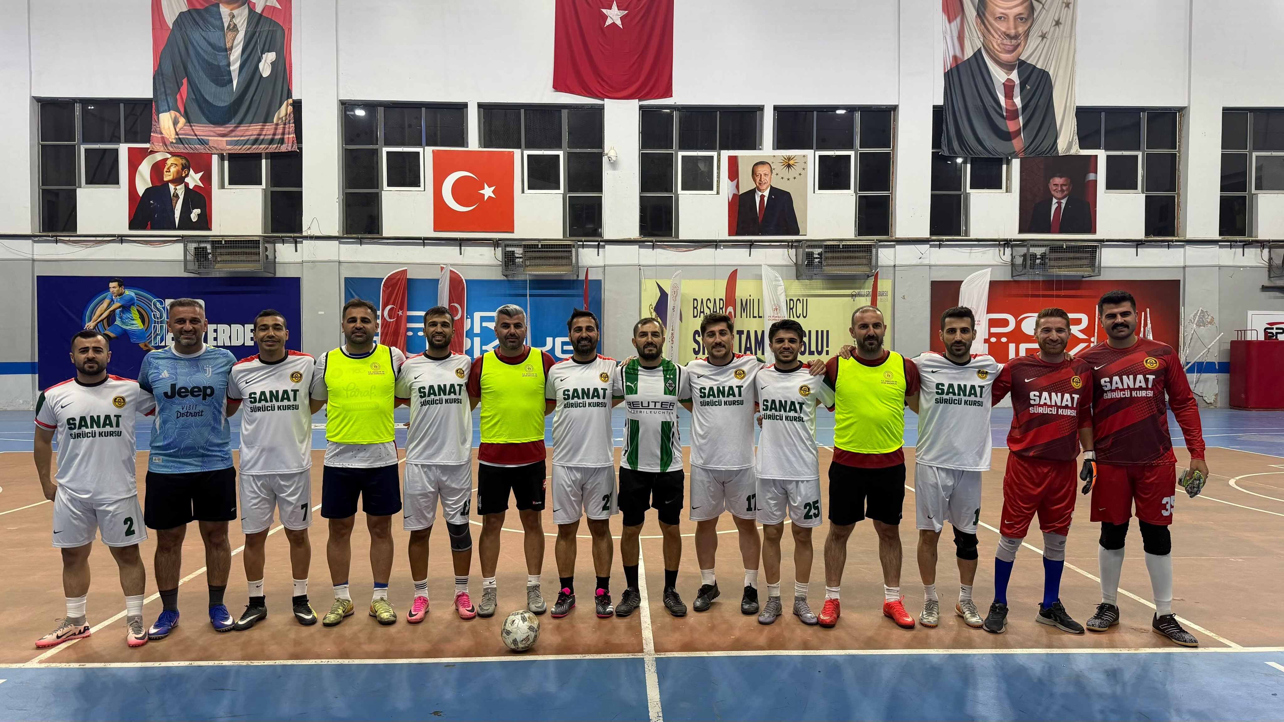 4-kamu-spor-oyunlari-futsal-il-birinciligi-4-kamu-spor-oyunlari-kapsaminda-duzenlenen-futsal.jpg