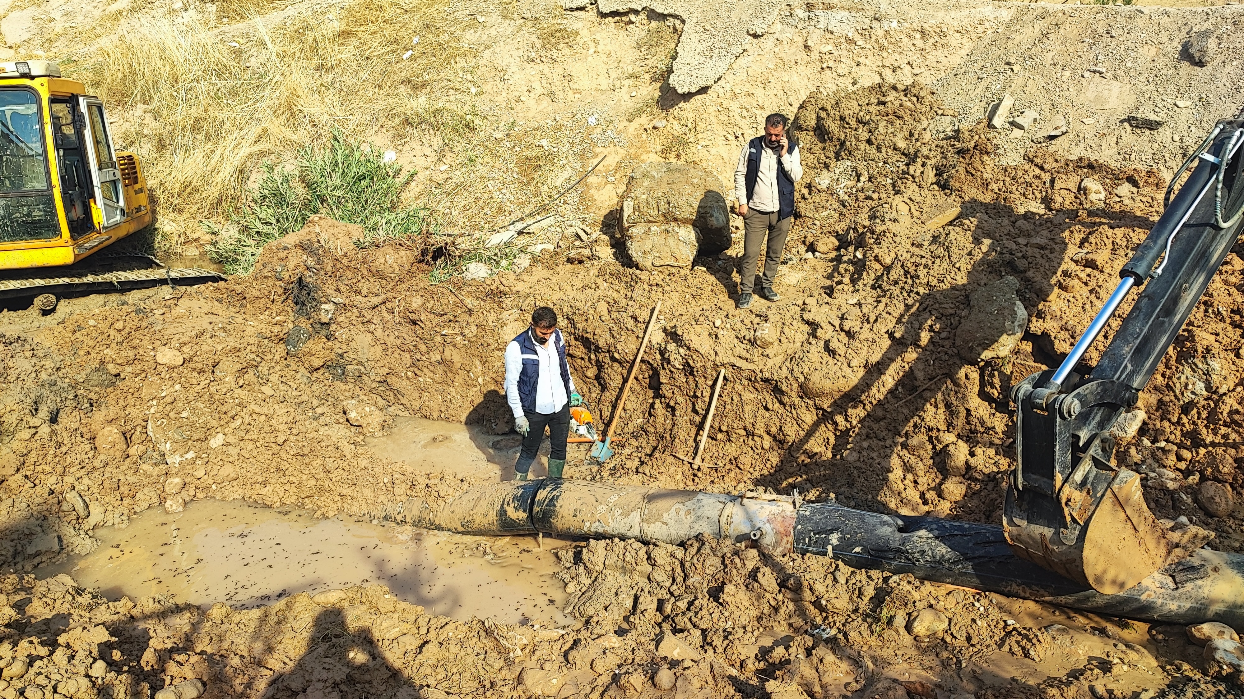 icme-suyu-ana-isale-hattinda-bakim-ve-onarim-calismalari-suruyor-silopi-aritma-tesisindenu-001.jpg