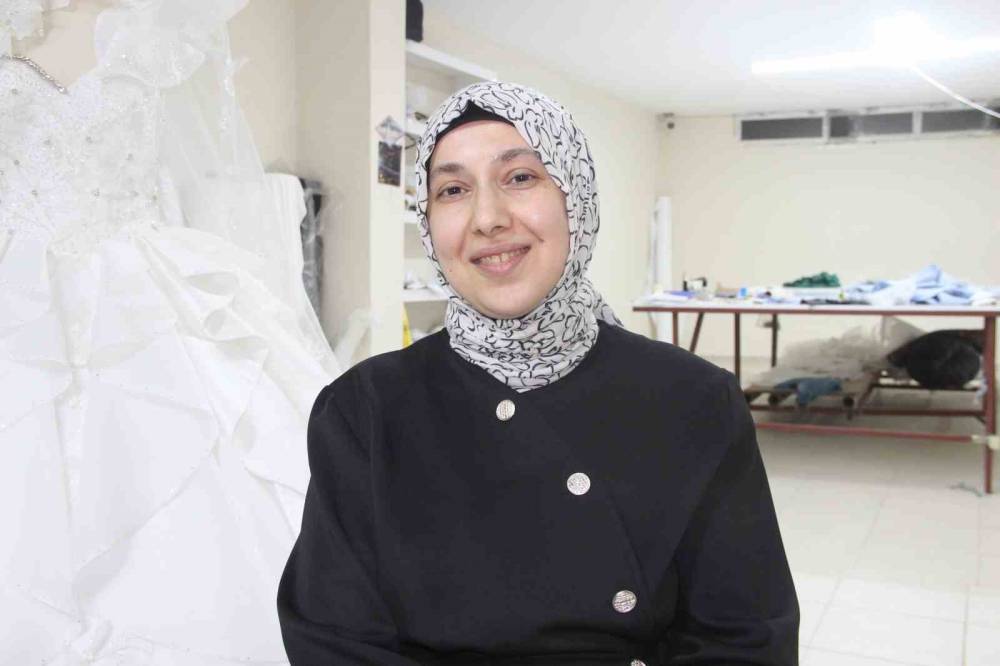 Şırnaklı Girişimci Atıkları Gelinliğe Dönüştürüyor: 14 Kadına İstihdam Sağlıyor